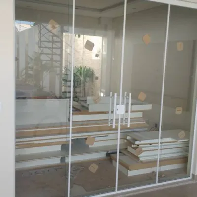 Portas de alumínio em Maringá - foto 11